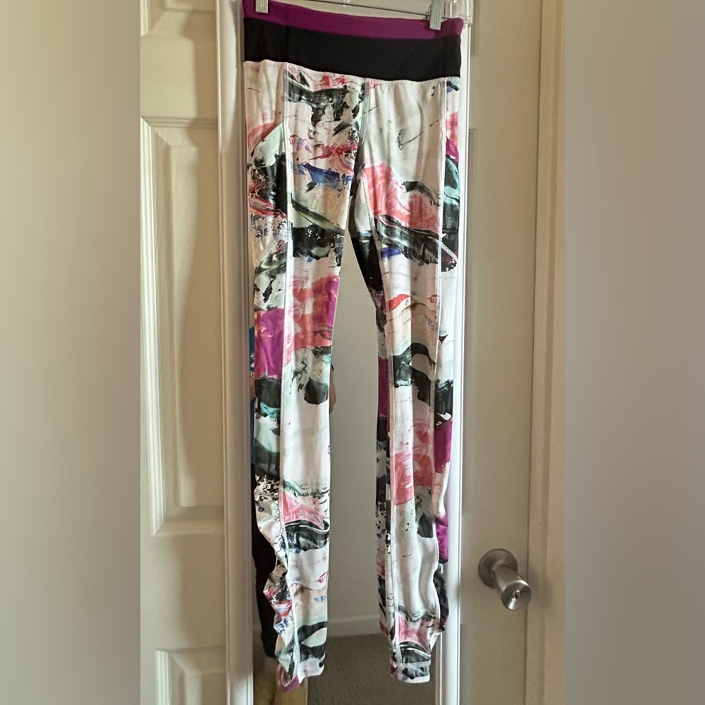 Lululemon speed tight Ill colorful leggings